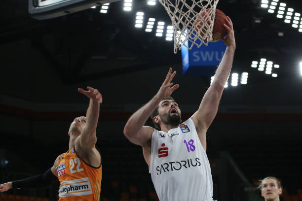 场气势如虹 场气势如虹